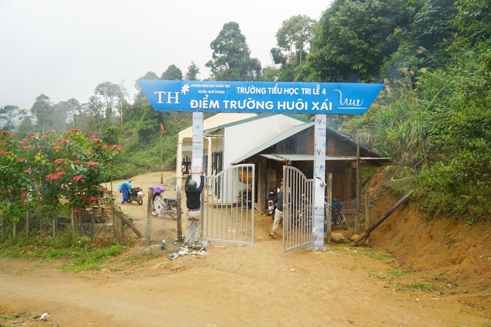 Thêm một điểm trường vùng biên giới Nghệ An được khánh thành - 3 Thêm một điểm trường vùng biên giới Nghệ An được khánh thành - 3