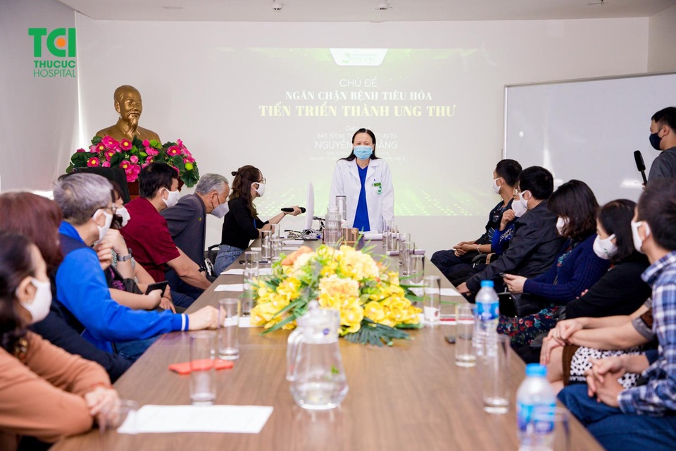 Tháo gỡ mọi băn khoăn về bệnh tiêu hóa và chặn đứng ung thư cùng chuyên gia - 1 Tháo gỡ mọi băn khoăn về bệnh tiêu hóa và chặn đứng ung thư cùng chuyên gia - 1