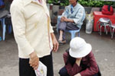 Cha, con và giấy báo thi... giả