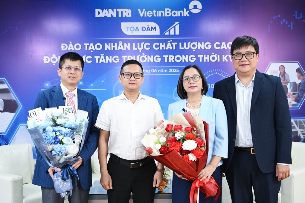 تدريب الكوادر البشرية عالية الجودة لخلق زخم النمو في العصر الجديد - 1 Đào tạo nhân lực chất lượng cao để tạo động lực tăng trưởng trong kỷ nguyên mới - 1
