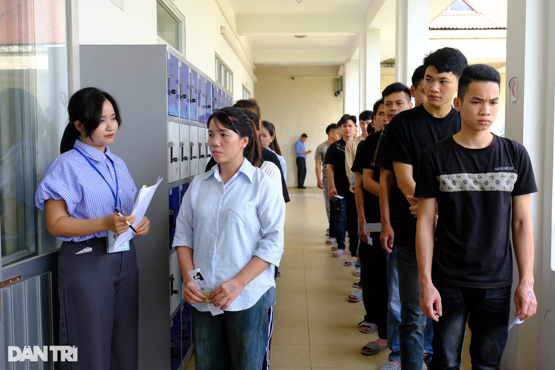 Gần 8.000 lao động tranh suất đi Hàn Quốc làm việc - 9