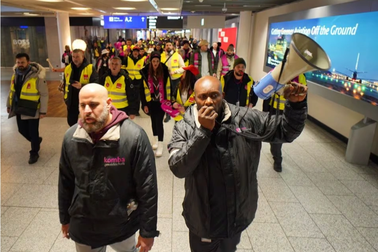 Nhân viên sân bay đình công, công ty thiệt hại hơn 2.600 tỷ đồng