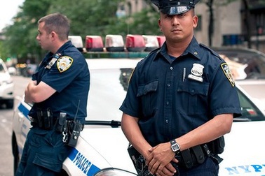 Apple thuê cảnh sát bảo vệ cửa hàng sau hàng loạt vụ trộm iPhone