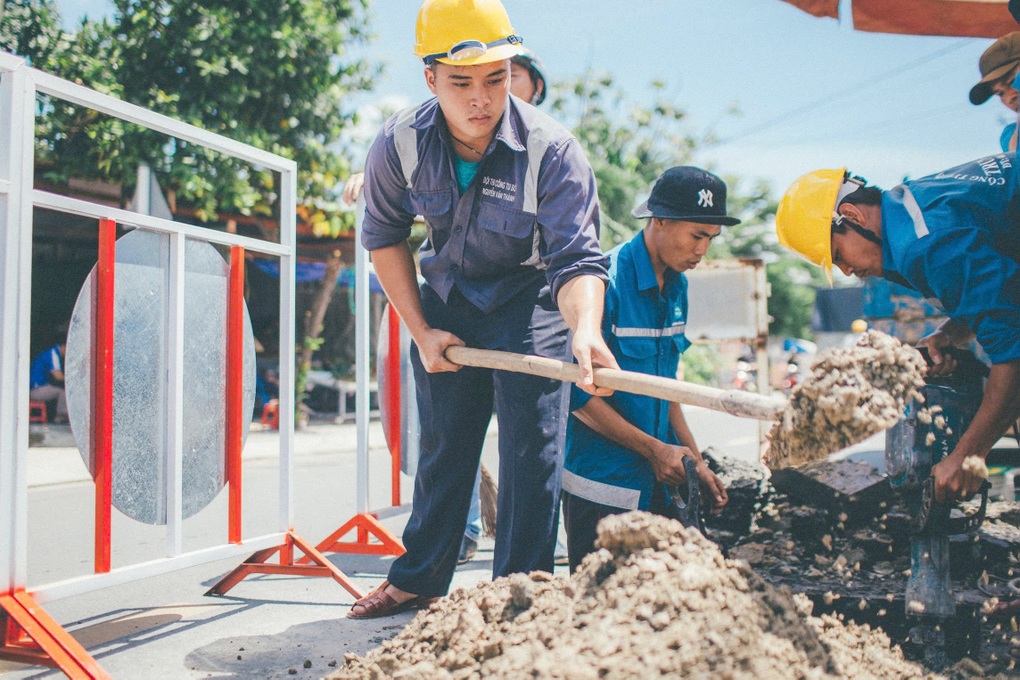Giả danh nhân viên công ty cấp nước lừa đảo người dân ở TPHCM - 1 Giả danh nhân viên công ty cấp nước lừa đảo người dân ở TPHCM - 1
