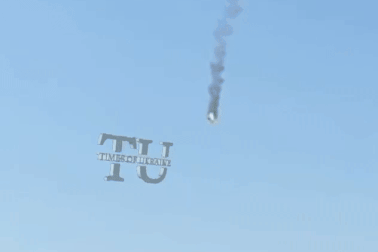 Rộ video tiêm kích Su-27 Ukraine cháy như cầu lửa khi chặn hỏa lực Nga