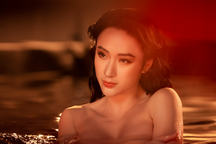 Angela Phương Trinh tái xuất sexy táo bạo sau thời gian "ở ẩn"
