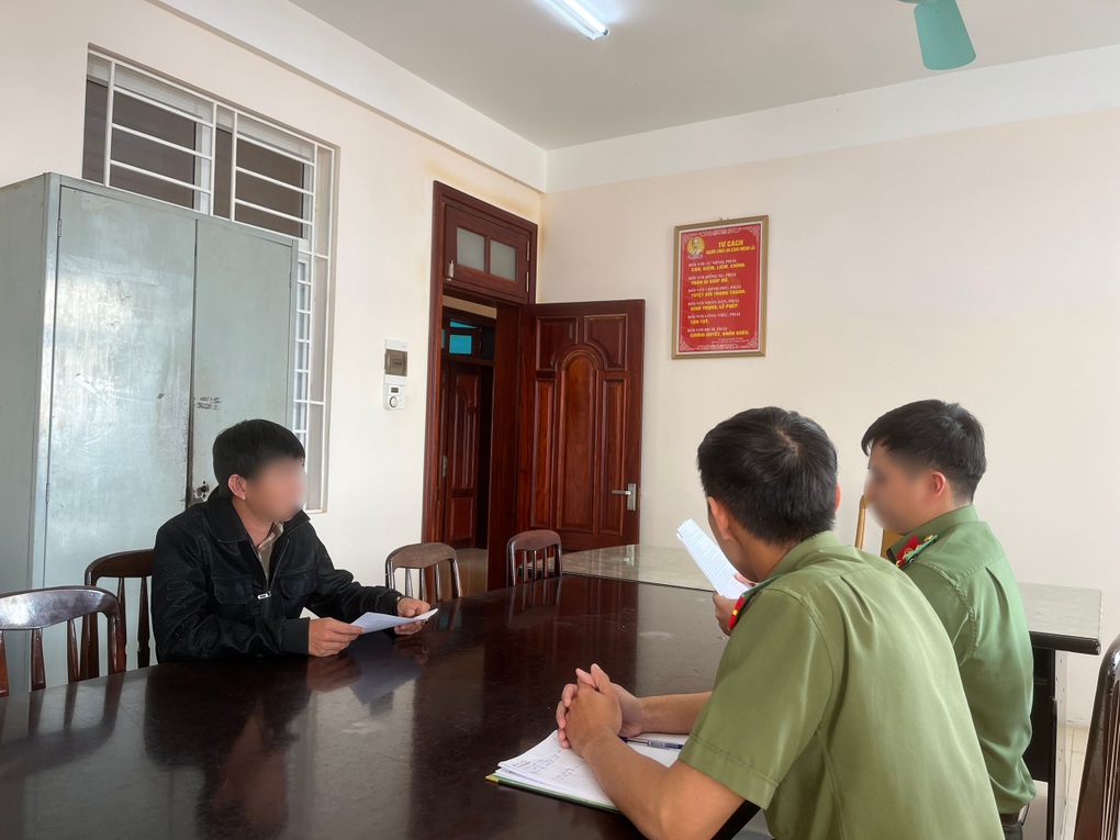 Bình luận 1 tỷ đồng nhét túi, nam thanh niên bị phạt 5 triệu đồng - 1 Bình luận 1 tỷ đồng nhét túi, nam thanh niên bị phạt 5 triệu đồng - 1
