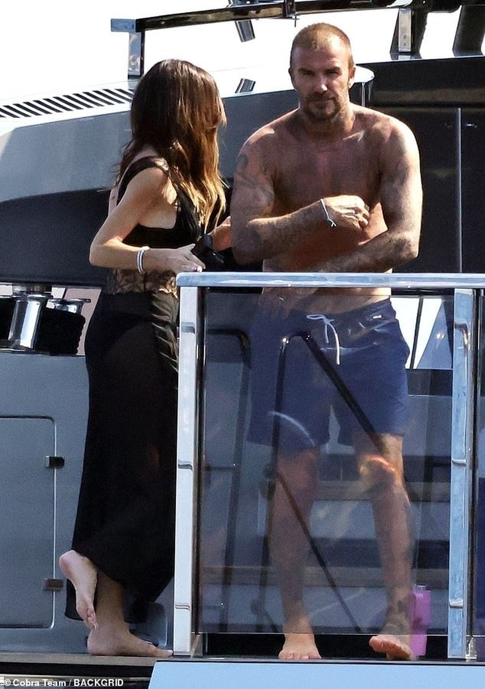 Gia đình Beckham tận hưởng kỳ nghỉ dưỡng trên siêu du thuyền - 9 Gia đình Beckham tận hưởng kỳ nghỉ dưỡng trên siêu du thuyền - 9