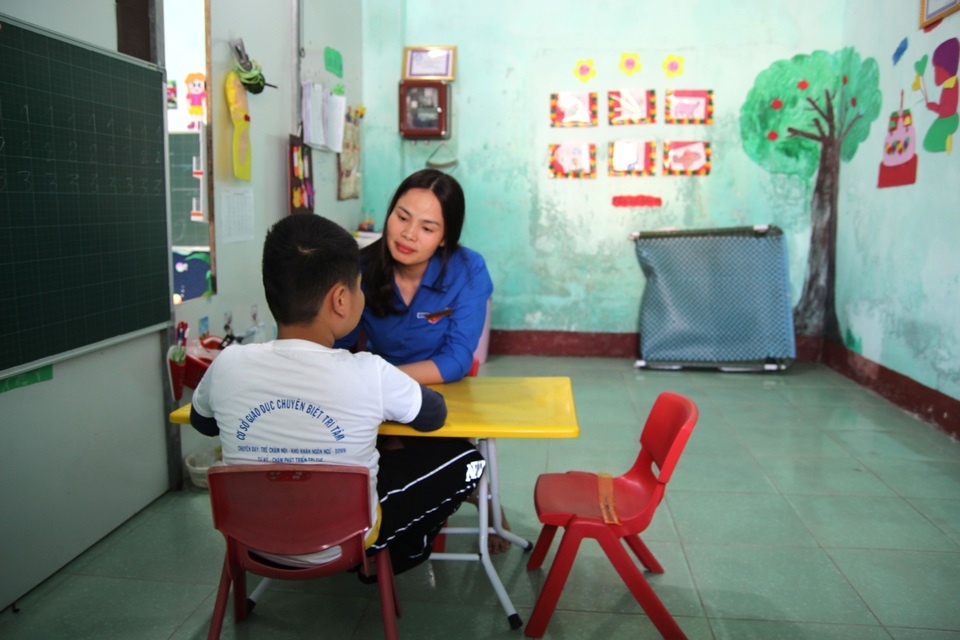Cô giáo 8x và hành trình đến với những đứa trẻ chuyên biệt - 4 Cô giáo 8x và hành trình đến với những đứa trẻ chuyên biệt - 4