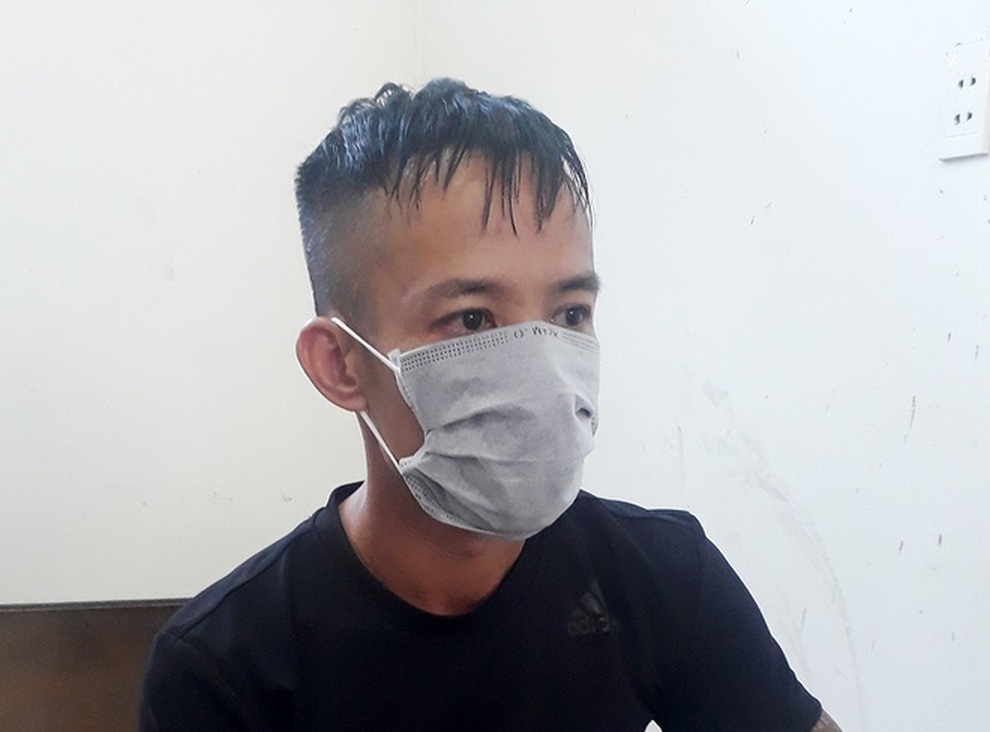Chuyện đại gia tai tiếng: Lái ôtô đi ăn cắp, trộm đồ khi địa ốc đóng băng - 1 Chuyện đại gia tai tiếng: Lái ôtô đi ăn cắp, trộm đồ khi địa ốc đóng băng - 1