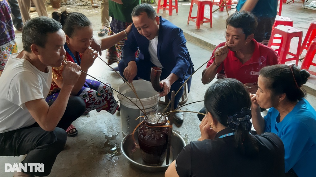 Văn hóa rượu cần của người Thái - 3 Văn hóa rượu cần của người Thái - 3