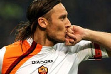 “Cuộc nổi dậy” ở San Siro, Juventus lập kỷ lục mới