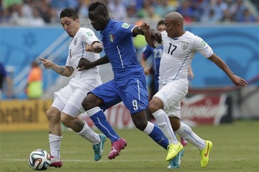 Italia giành trọn 3 điểm mà không cần Balotelli?