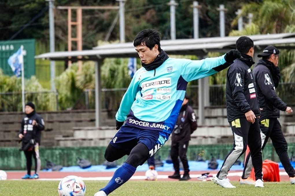 HLV Yokohama FC lý giải vì sao Công Phượng không được đăng ký thi đấu - 2 HLV Yokohama FC lý giải vì sao Công Phượng không được đăng ký thi đấu - 2