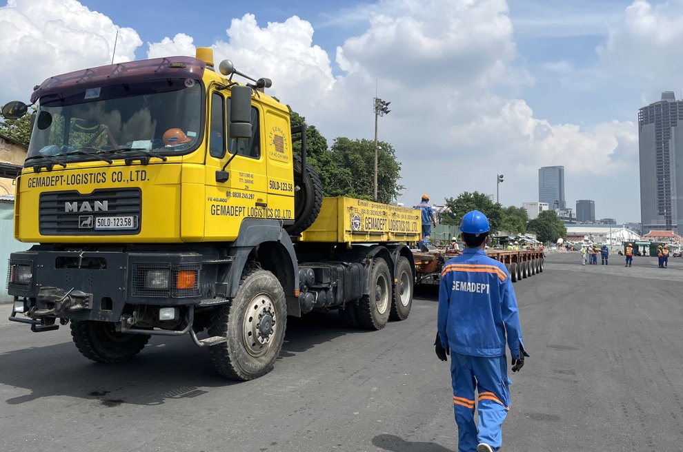 TPHCM: Thêm 2 đoàn tàu tuyến Metro số 1 cập cảng Khánh Hội - 2 TPHCM: Thêm 2 đoàn tàu tuyến Metro số 1 cập cảng Khánh Hội - 2