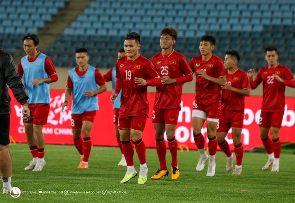 Đội tuyển Việt Nam tổng duyệt chờ đấu Trung Quốc ở Đại Liên - 4