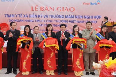 VietinBank: Bàn giao Trạm y tế và Trường mầm non tại Nghệ An