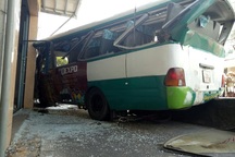 Vụ xe buýt đổ dốc cầu tông chết người: Thêm một nạn nhân tử vong