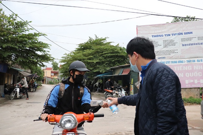 Trường Cao đẳng GTVT Trung ương I : Học sinh, sinh viên trở lại học tập sau kỳ nghỉ dài vì dịch Covid-19 - Ảnh 8. Trường Cao đẳng GTVT Trung ương I : Học sinh, sinh viên trở lại học tập sau kỳ nghỉ dài vì dịch Covid-19 - Ảnh 8.