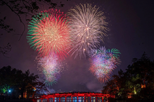 Hà Nội bắn pháo hoa 6 điểm kỷ niệm 70 năm giải phóng thủ đô