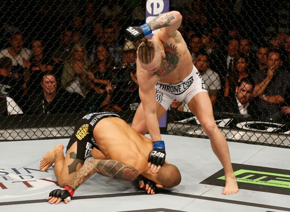 “Gã điên” McGregor lại hoãn giải nghệ, đồng ý trở lại lồng bát giác - 1