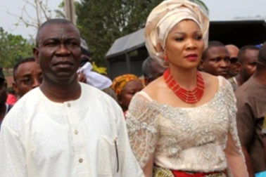 Thượng nghị sĩ vào tù vì mua thận để cứu con gái