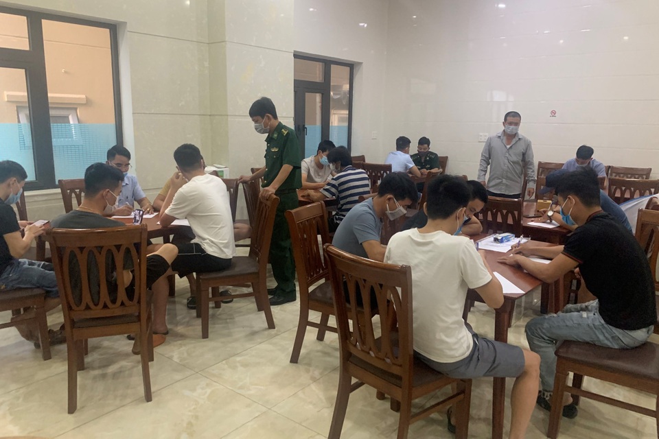 Hàng trăm người sập bẫy đi xuất khẩu lao động ở Hàn Quốc - 1 Hàng trăm người sập bẫy đi xuất khẩu lao động ở Hàn Quốc - 1