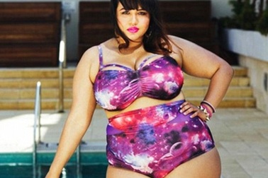 Ngắm người mẫu béo diện áo tắm