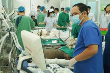 Vụ đốt phòng trọ vì ghen khiến 7 người bị thương nặng: 2 ca bỏng hơn 90%