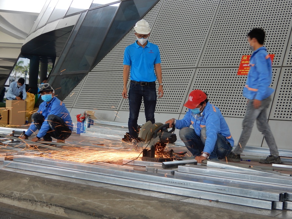 Hình ảnh BV dã chiến hàng trăm giường trong tòa nhà đĩa bay ở Đà Nẵng - 2 Hình ảnh BV dã chiến hàng trăm giường trong tòa nhà đĩa bay ở Đà Nẵng - 2
