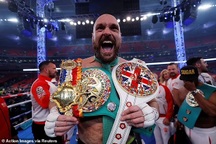 Tyson Fury đồng cảm với nỗi buồn của các tuyển thủ Anh