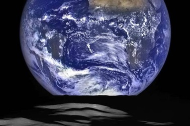 Chỉ với hai người có thể khôi phục dân số thế giới không?