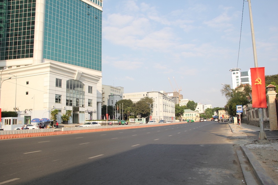 Phố Sài Gòn thênh thang ngày làm việc đầu năm - 18 Phố Sài Gòn thênh thang ngày làm việc đầu năm - 18