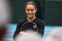 Ashleigh Barty bất ngờ giải nghệ ở tuổi 25