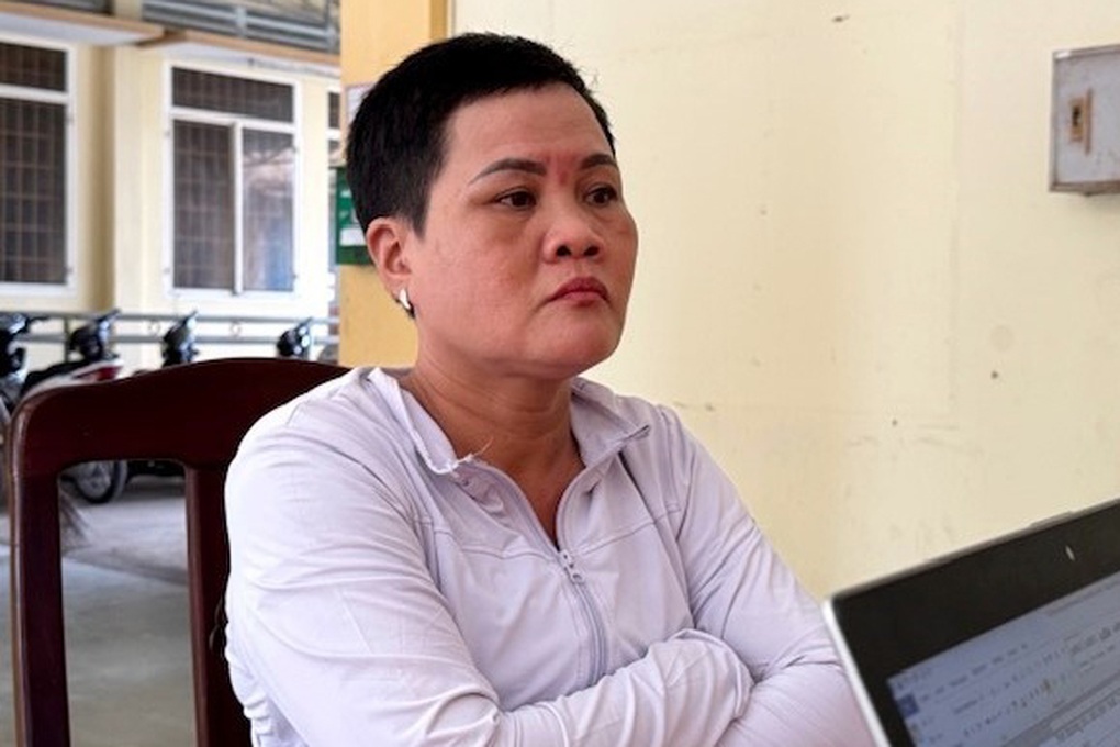 Bắt kẻ cướp điện thoại của người khuyết tật bán vé số ở Tây Ninh - 1 Bắt kẻ cướp điện thoại của người khuyết tật bán vé số ở Tây Ninh - 1