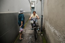 Những con hẻm siêu nhỏ, sâu hun hút tại TPHCM