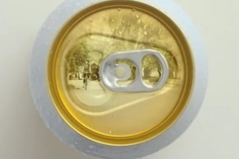 Đừng uống bia khi lái xe!