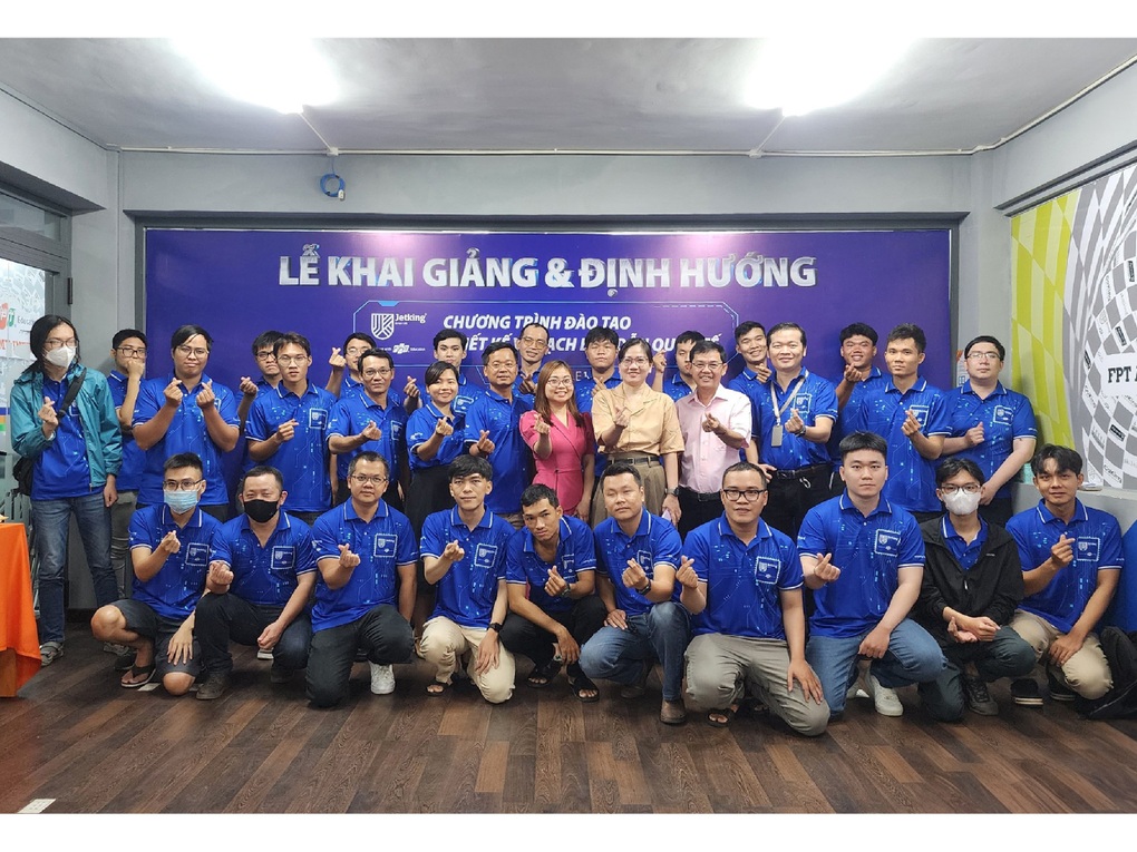 FPT Jetking tặng 300 suất học bổng tài năng ngành thiết kế vi mạch bán dẫn - 3 FPT Jetking tặng 300 suất học bổng tài năng ngành thiết kế vi mạch bán dẫn - 3