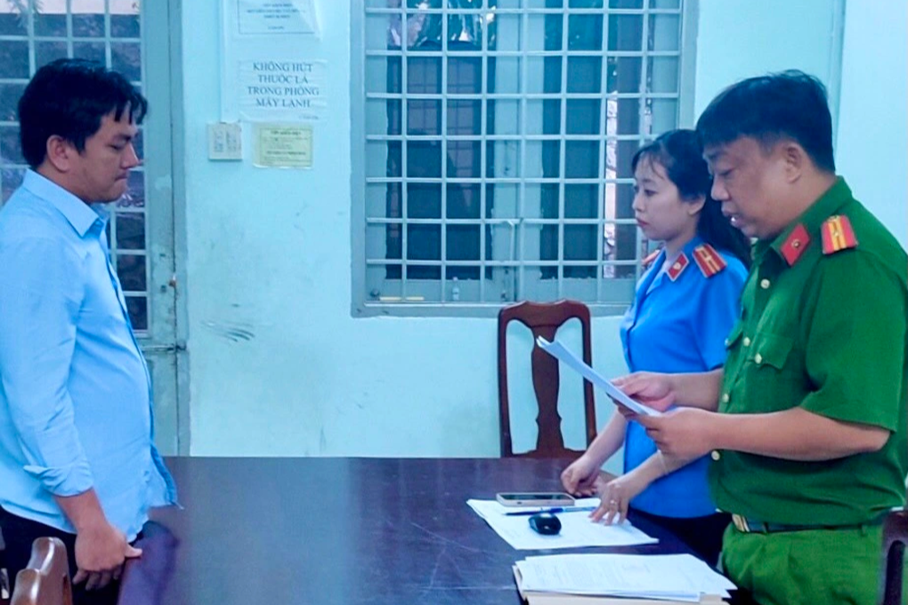 Khởi tố nam kế toán vì tham ô hơn 400 triệu đồng - 1