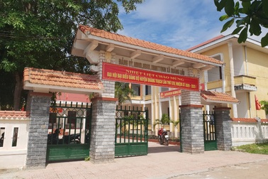 Nhiều lãnh đạo và nguyên lãnh đạo xã bị cảnh cáo vì vi phạm về đất đai