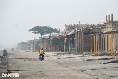 Cảnh vắng lặng, tan hoang bên trong "thiên đường" du lịch Quất Lâm