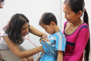 Cần Thơ: Trẻ em bị dị tật bẩm sinh được bác sĩ Hoa Kỳ phẫu thuật miễn phí