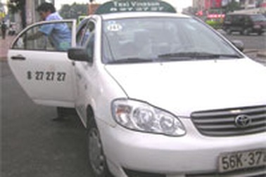21 doanh nghiệp taxi TPHCM gian dối cước