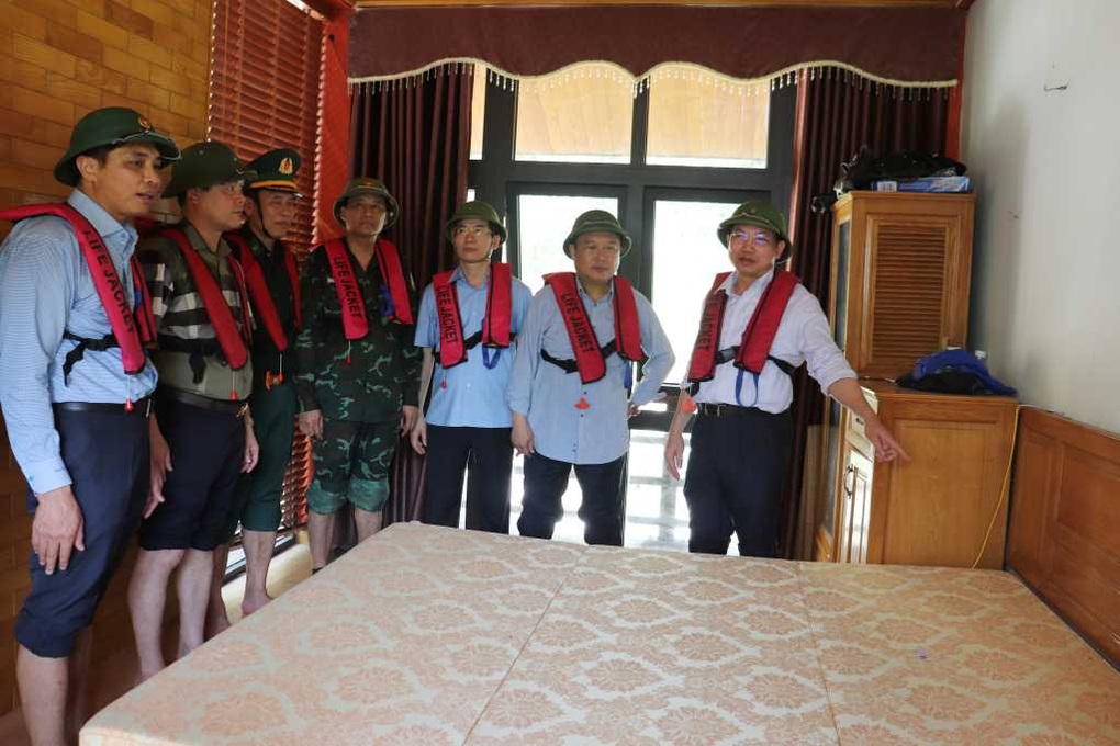 Xử lý nghiêm công trình xây trái phép trên vịnh Hạ Long và Bái Tử Long - 3 Xử lý nghiêm công trình xây trái phép trên vịnh Hạ Long và Bái Tử Long - 3