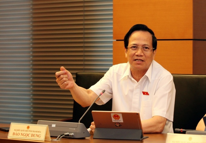 Bộ trưởng Đào Ngọc Dung phát biểu tại phiên thảo luận tổ của Quốc hội sáng 25/5- Ảnh: Mạnh Dũng