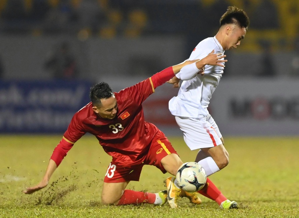 Tuyển Việt Nam 3-2 U22 Việt Nam: Văn Quyết, Đức Chinh ghi bàn - 16 Tuyển Việt Nam 3-2 U22 Việt Nam: Văn Quyết, Đức Chinh ghi bàn - 16