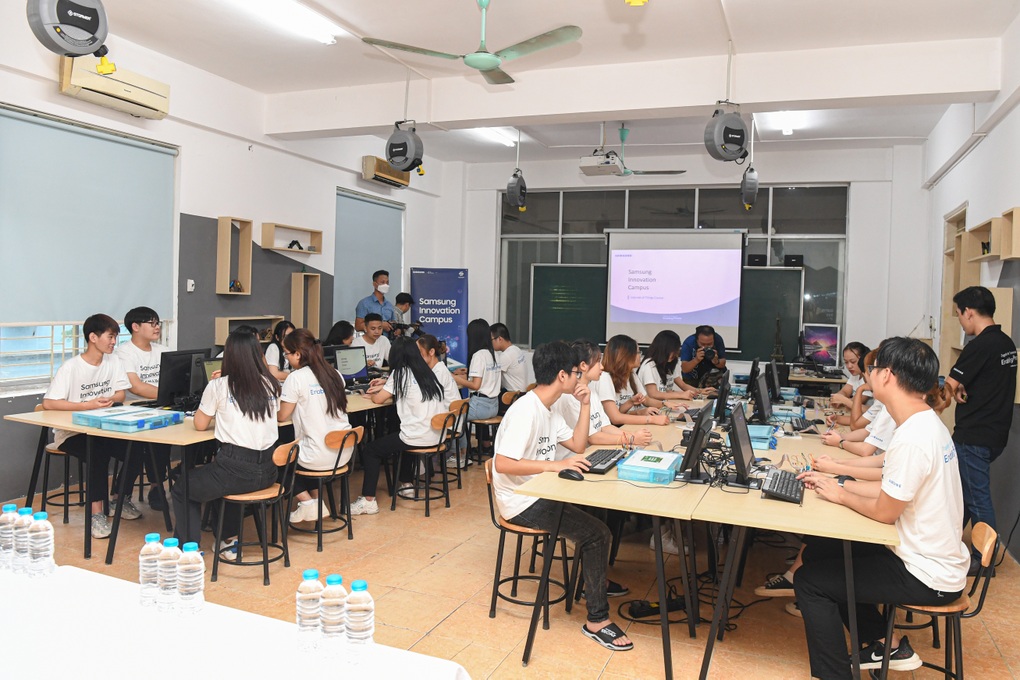 Samsung Vietnam đặt mục tiêu 3.000 học viên tại SIC 2022 - 2023 - 5 Samsung Vietnam đặt mục tiêu 3.000 học viên tại SIC 2022 - 2023 - 5