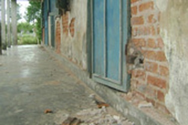 Vừa học vừa lo... trường sập!