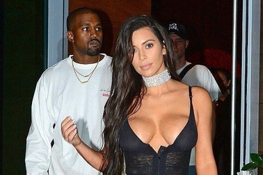 Kim Kardashian chúc mừng sinh nhật chồng dù đang làm thủ tục ly dị