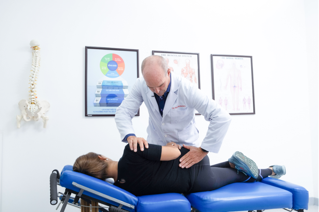 Phương pháp trị liệu thần kinh cột sống không dùng thuốc - 2 Phương pháp trị liệu thần kinh cột sống không dùng thuốc - 2
